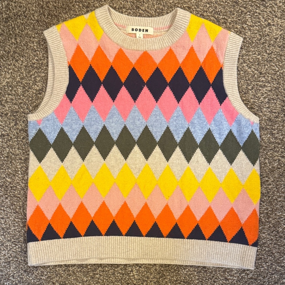Boden Multicolor Argyle Knit Vest size Medium